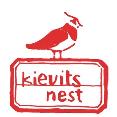 Vrijwilligers die een leegstaande kerk met kapel uitbaten als socio-cultureel centrum. de volledige agenda vind je op http://t.co/Bpz3WdSFk3