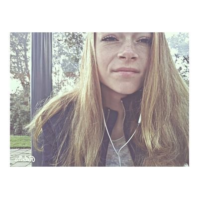 kissBeau__'s profile picture. 