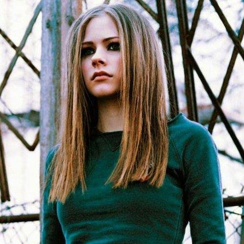 cowbobr's profile picture. идиот.тупой,несчастный и ничего не знающий рокер