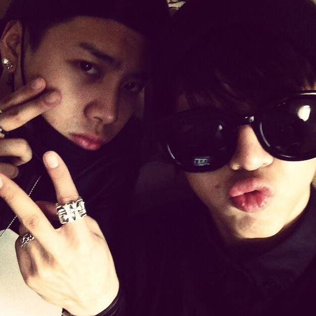 Jackbam ( Bambam & Jackson ) LOVE GOT7 รักมาก กับมิตรภาพดีๆที่สองคนมีให้กัน 
 
FB : Jackbam  GOT7,  Google+ :Jackbam_GOT7TH ,IG : Jackbam_World
