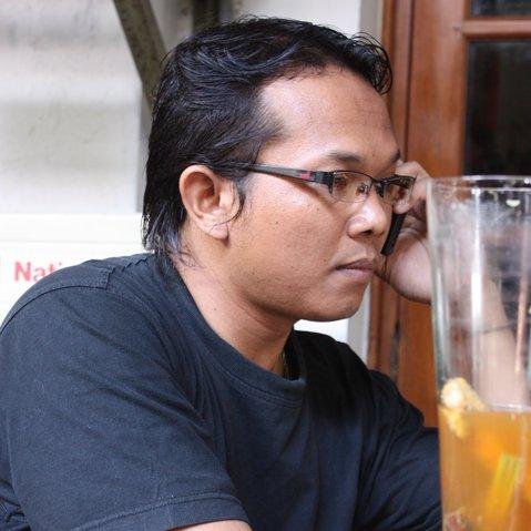 Ekop4ti's profile picture. Nothing special