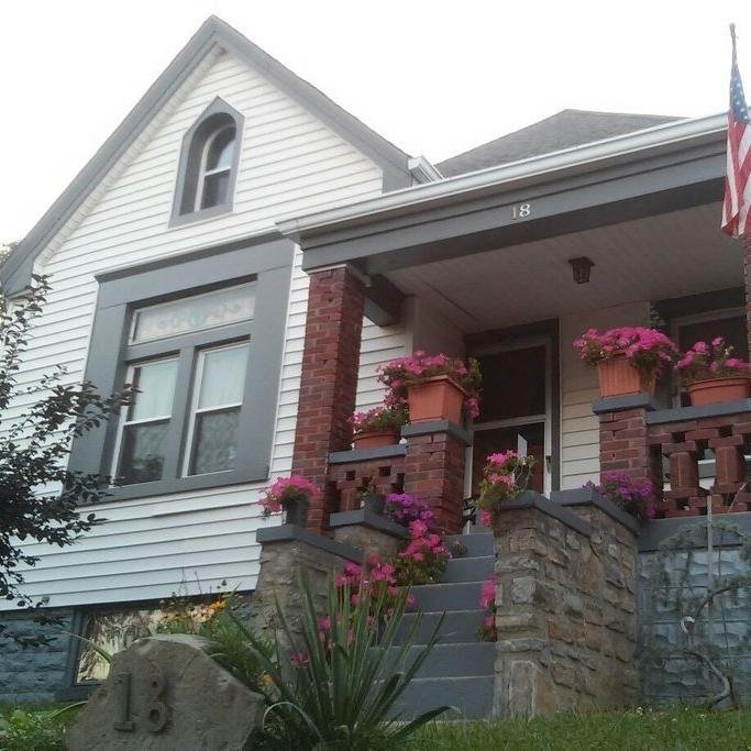 Need a place to stay in the #cincinnati #NorthernKentucky area? Much cheaper than staying at a hotel. Stay at our #AirBNB  #cincinnatiairbnb #newport