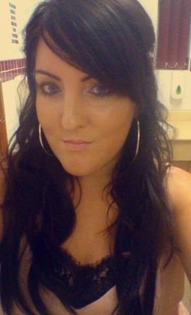 Im just mee!! .. 1 very lucky person 2 have such a beautiful daughter my little princess Siana xx