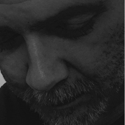 49, divorced, seeking friendship and calmness in the world. Commonsense is crucial and rare. i am many things but i am who i am.