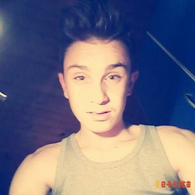 Follow me ,i follow back :),BoyB ♥
