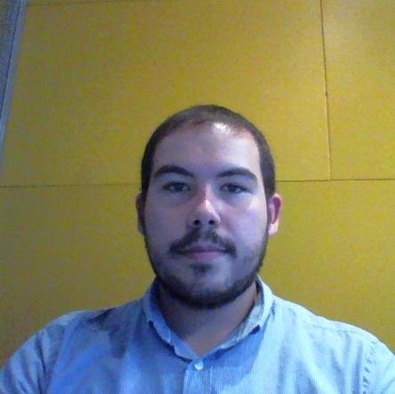 Profesional apasionado por el marketing online y offline, posicionamiento web, SEO, SEM, analítica web y con mucho interés en el emprendimiento y la tecnología.