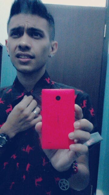 B193YE's profile picture. Love Thara