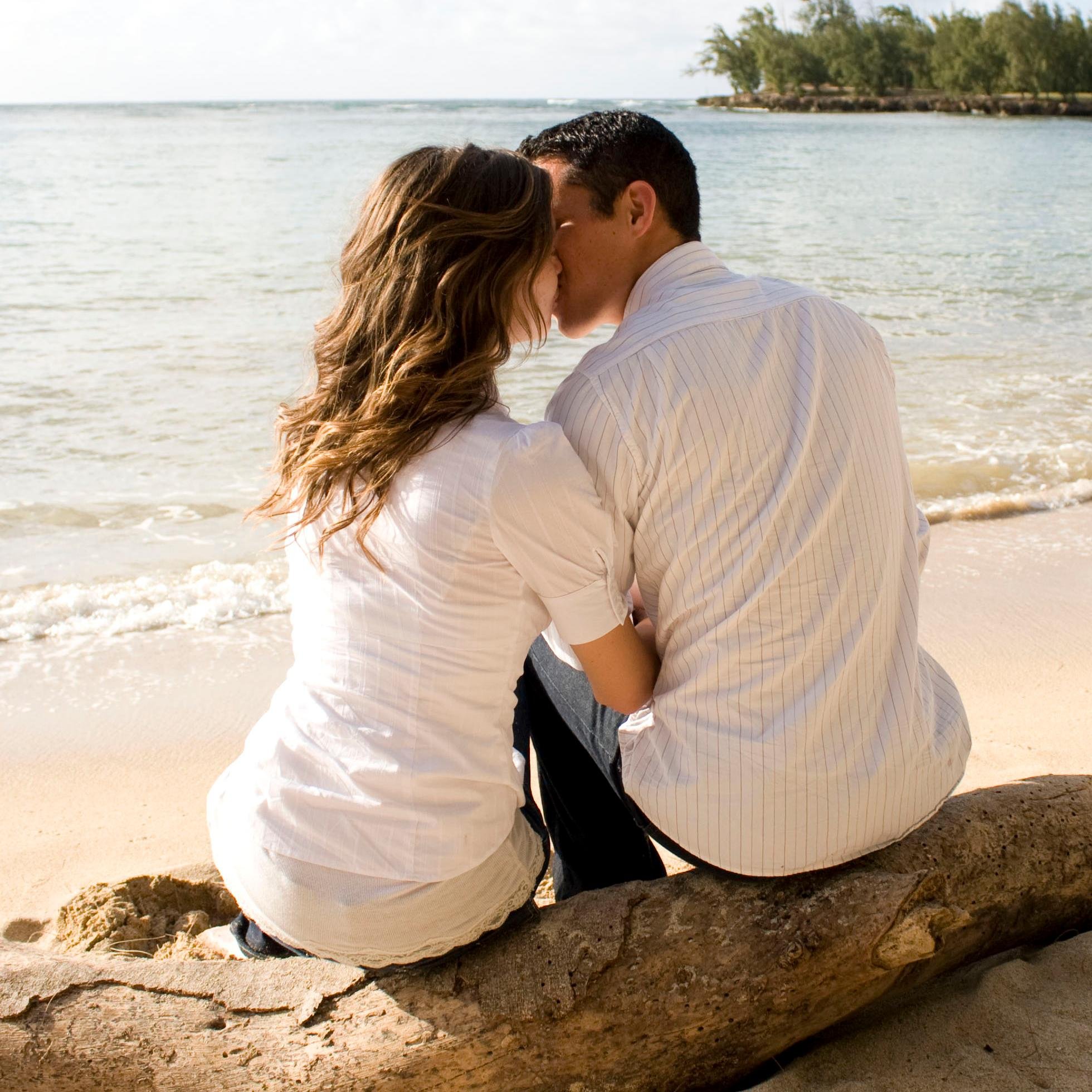 LifeisLove1100's profile picture. You have to know that you still do not savor the taste of happiness as long as you still didn't fall in love.