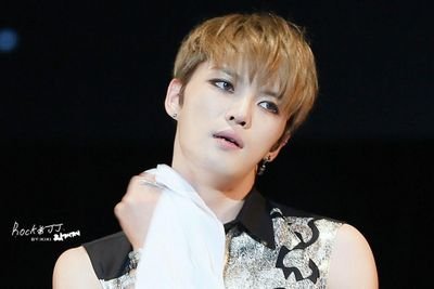 * 주인님 세분을 모시고 사는 집사*
나는  JYJ  김재중을  좋아합니다 *
