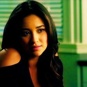 Emily Fields search history
