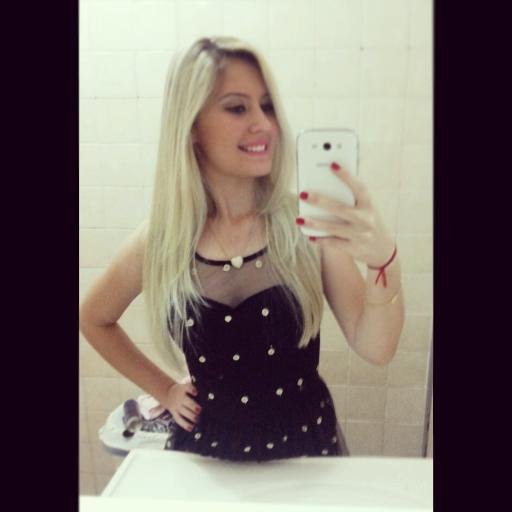 Eu so do tamanho daquilo que SINTO,que VEJO e que FAÇO,não do tamanho que os outros me enxergam. (Bob Marley)