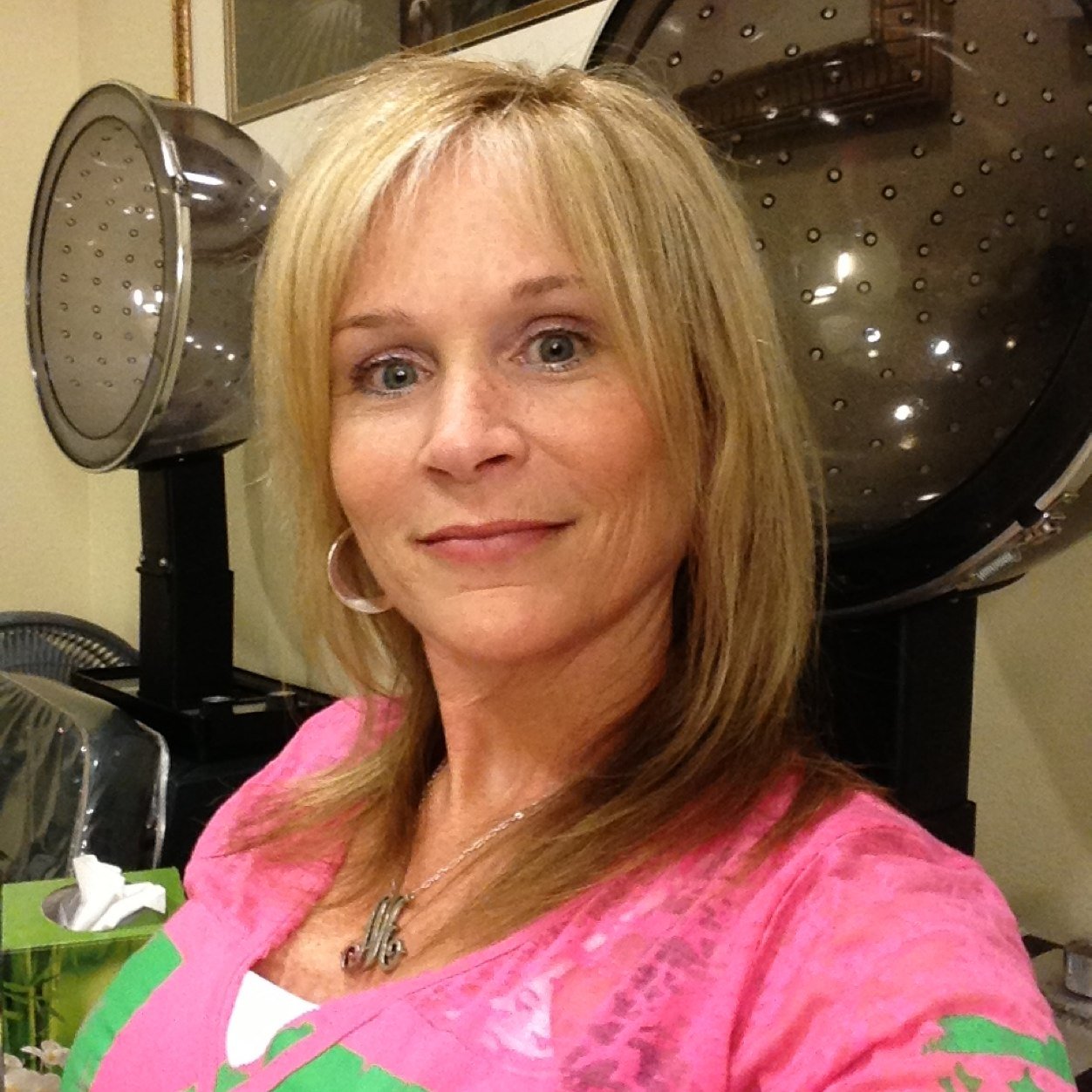 michelerynae's profile picture. 