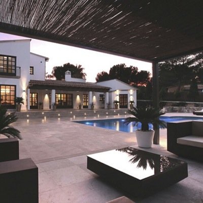 5 mansions, all celebrities. And if that wasn't enough already, their every move is shown on national TV.