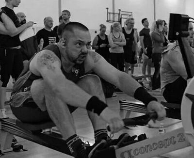 Ex Rugby player, Ex American Football player, wanna be Concept2 rower national champ, member of the Q-Power Indoor Rowing Club, have four large dogs ;o)
