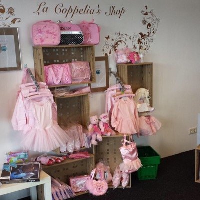 eigenaar La Coppelia's Shop gevestigd op de Marie Curielaan 1 /1341BA Almere-Hout (Nobelhorst). HBO danspedagoge