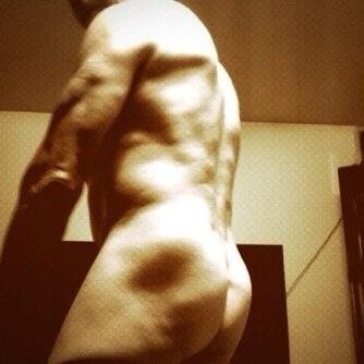 Jersey boy in Pa.Bit of an exhibitionist who likes to workout and try to stay in shape without making it a chore. Secret account. Snapchat @jjf19