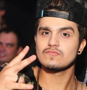Se for preciso eu te espero mais 500 anos, por toda a minha vida, você é meu destino [...] ! @luansantana