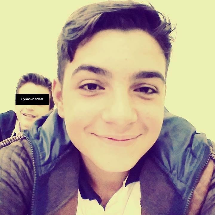Hunharca gülen adam