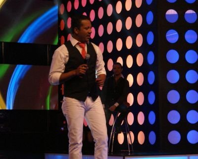Gilberto Santa Rosa de Ymll3 //CONTRATOS: 0995287738