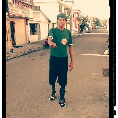 Soi Una Persona que le Interesa MuchO el Baseball Me Gusta lOs Party Me Gusta Compartir cOn mis amigO'