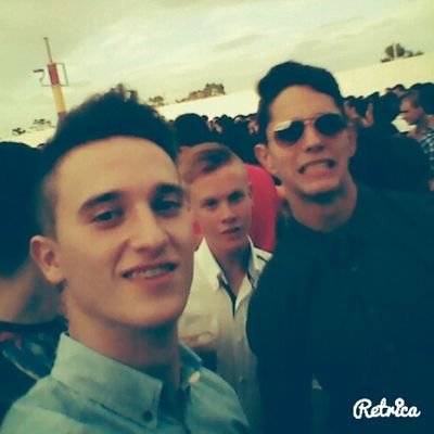 Estudiante de 2* BACH. 
Me gusta la bachata y la salsa!
Y amante del fútbol y mis amigos! Instagram: @monxu20