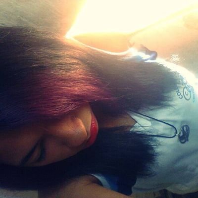 Sou uma princessa moldada em mármore, mais suave que uma tempestade.
Sigo todos de volta.
Facebook: leticia.lima.9638