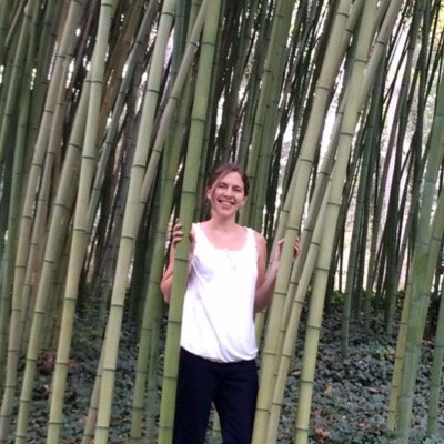 LisaHogan85's profile picture. AC graduate originally from MI, married to an ex-South African, a stay at home wife and now mother! Loves being outside and longs for big trees and soft grass!