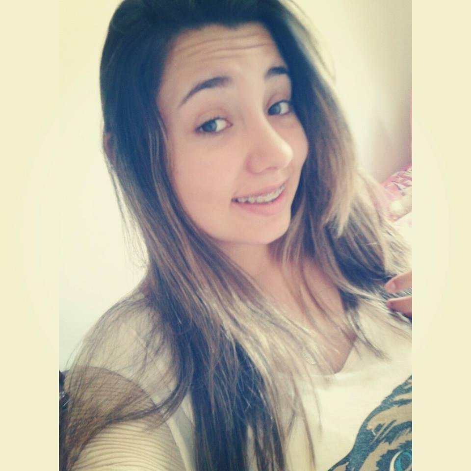 'Seja pouco, mas seja você mesmo. E se esse pouco não servir pra alguém, não mude, pois esse alguém será pouco pra você.' ... 14 Anos