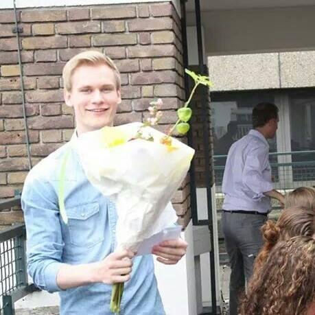 Msn: Michaelschoutens523@hotmail.com || Skype: Michaelschoutens || Facebook: http://t.co/nWRSGO1OUR ||