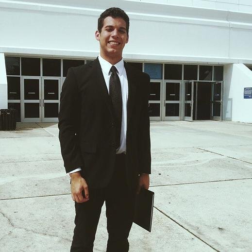 rubixcuban352's profile picture. EDM, friends, and the University of Florida ☕✈