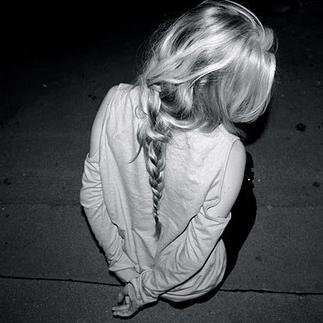 BelowTheBlonde Profile