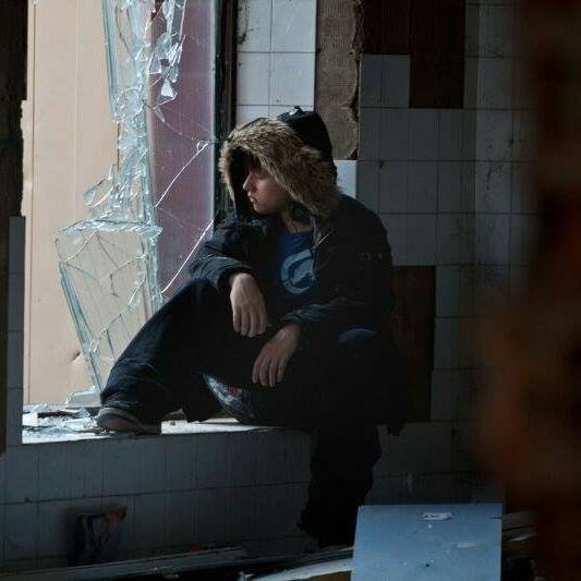 Cantante de rap que lucha por sus sueños haciendo canciones que llegan y llenan a bastantes personas y les hace sentirse identificados