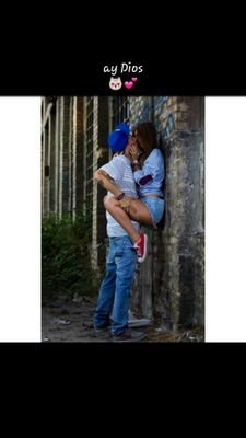 situloviera9's profile picture. *middle finger emoji* ❤