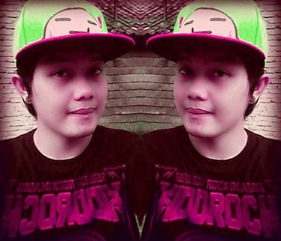 simple me jokies its my band,,,hdup tu jg dibawa susah enjoy aja n jdi orang tu simple ajagk usah neko2