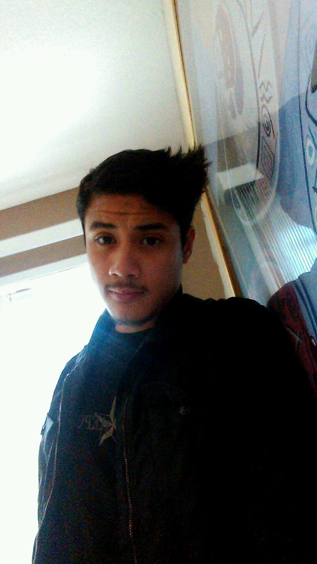 So yeah I'm sonny. Crazy guy I like to be impulsive but like to chill too