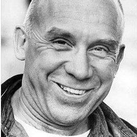 Thomas Merton (1915 - 1968), monge e escritor católico, poeta, ativista social e precursor do diálogo inter-religioso. Um mestre da Vida Espiritual.