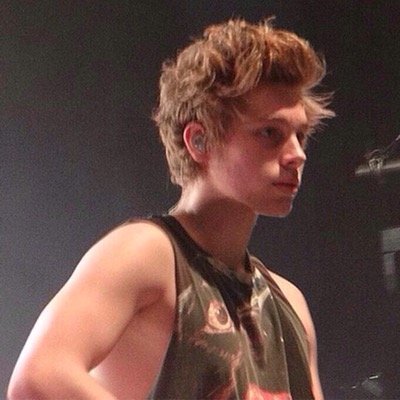 free follow from @the5sosdonut