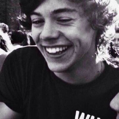 i just gave you a free follow so please follow @lwtzarry !