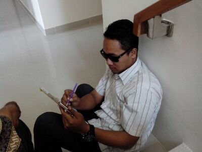 Berbuat baiklah tanpa mengharap pamrih dari manusia ataupun Tuhan.