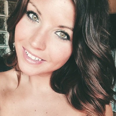 melonylynn23's profile picture. UW Visual Journalism & Fine Arts Graduate --- Ima photograp(her). I love sweater weather & always want what i cant have, speaking of which; I'm moving to London