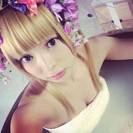 サラリーマン1年生です(´-ω-`)ゆるく毎日生きてます♡
でんぱ好き、ねむきゅんよりの箱推し♪もがちゃんも大好きです。休日は、お散歩とかしてます！