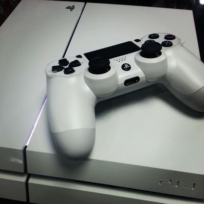 simank11's profile picture. haz el bien y...