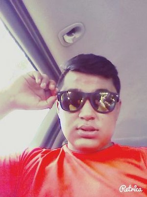Hola soy un chico buena onda ! Me gusta el futbol americano es mi vida y siganme y los sigo ;) ♥
