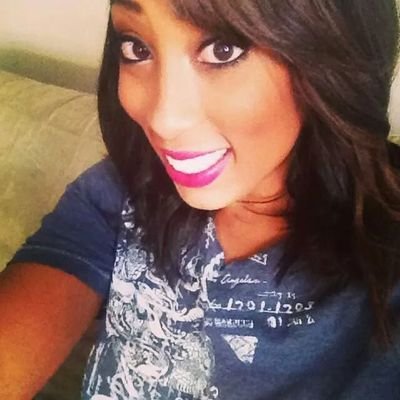 chelleburton05's profile picture. clinical exercise physiology. well-being, holistic & fitness. always looking ahead, never in the past