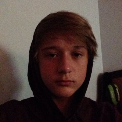 Hi make sure to check out my YouTube it's DatWhiteBoyCarson