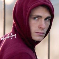 Red armored bad-ass waiting to knock a few heads in. I'm apart of Team Arrow. {#ArrowRP/#DC/Single/Literate}