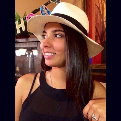 MariaSylvia18's profile picture. 