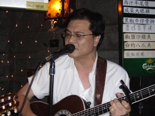Alvinng60's profile picture. have a job, read a book, play guitar, sing a song , have a beer is my life,