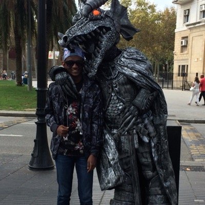 dhiva1701's profile picture. Instagram: DHIVA1701