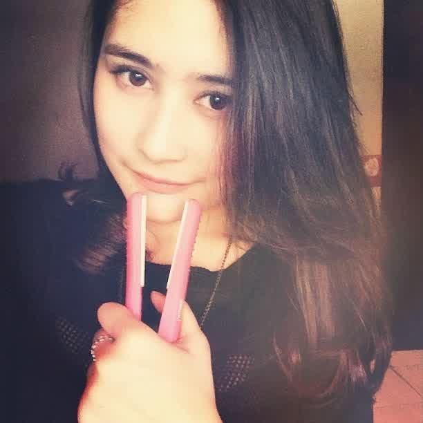 Gue fans nye Prily ! lu siape? Mention aje klo mau gue follback, nge unfollow bakal gue BLOCK acc lu